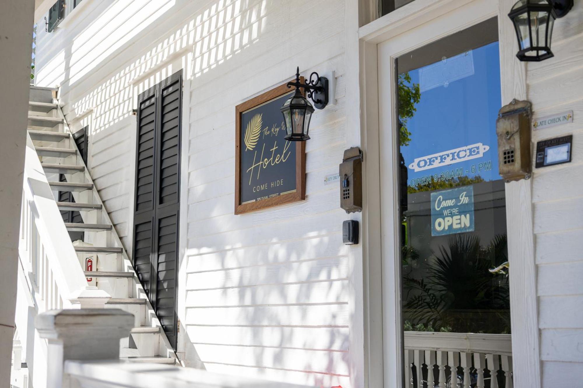 The Key West Hotel Екстериор снимка