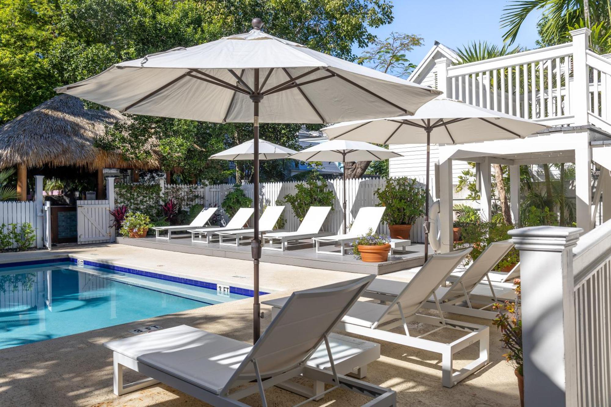 The Key West Hotel Екстериор снимка